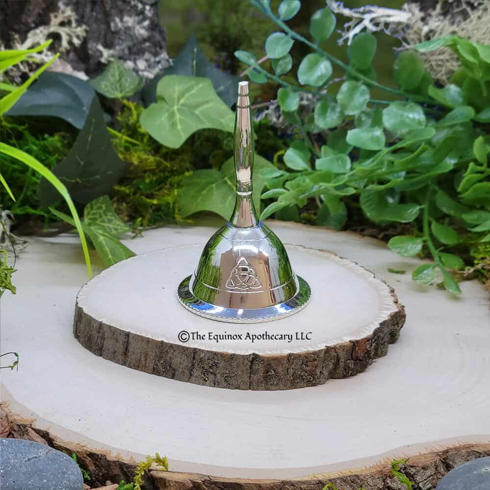 Silver Bell, Triquetra